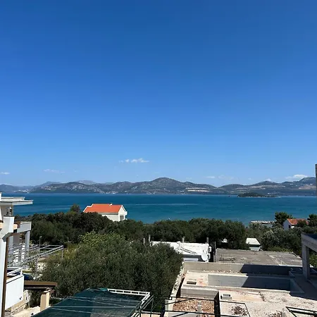 Aralo - Veraja Apartment