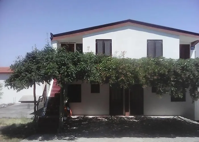 Aralo - Veraja Apartmán Drače